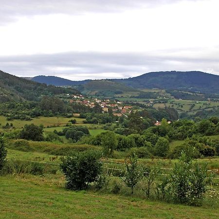 Hotel Casona Cuervo Сан-Тирсо-де-Кандамо Экстерьер фото