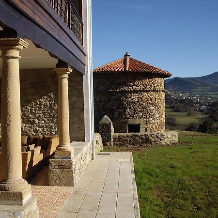 Hotel Casona Cuervo Сан-Тирсо-де-Кандамо Экстерьер фото