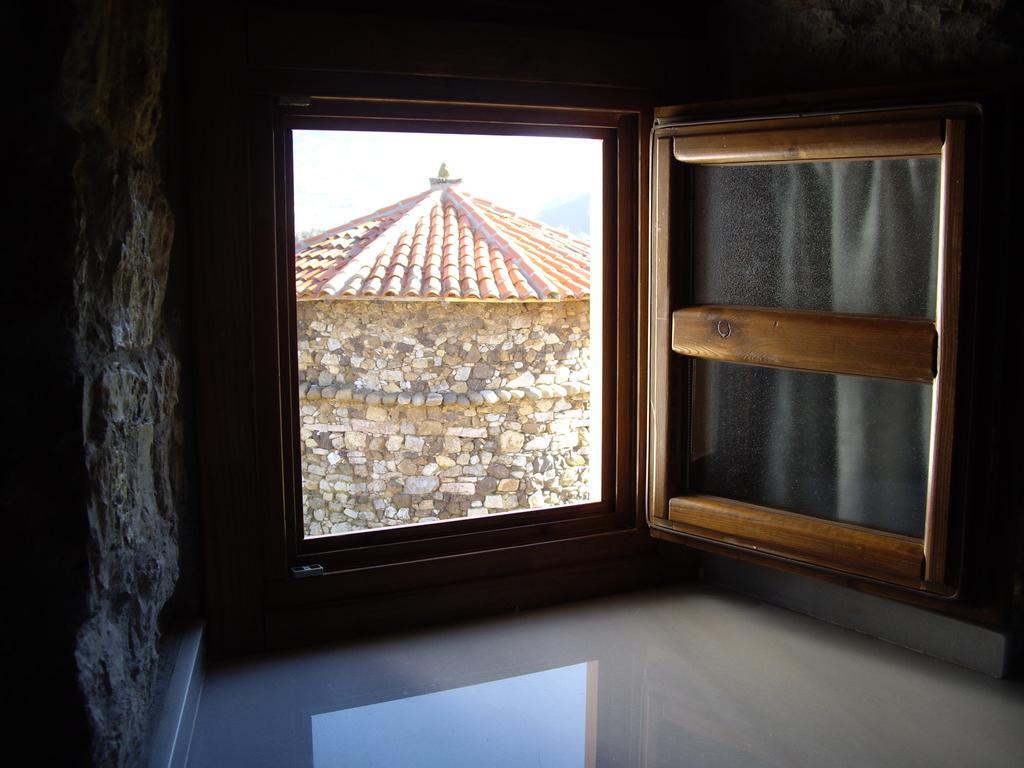 Hotel Casona Cuervo Сан-Тирсо-де-Кандамо Экстерьер фото